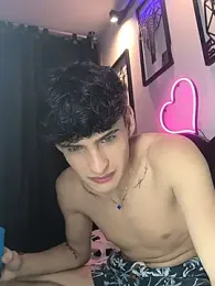 gambar stream Boys_Eyes