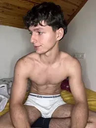 Gambar streaming crazyboyy3 di stripchat