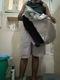 13lusty pratinjau kamera web