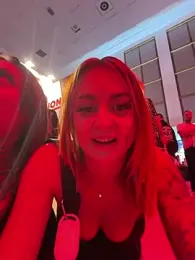 Gambar streaming ObviouslyPeachy di Stripchat