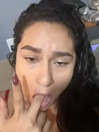 Gambar streaming yummi_bigclit di stripchat